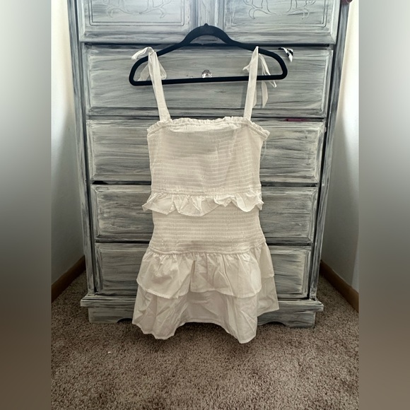 White peplum dress. - Picture 1 of 6